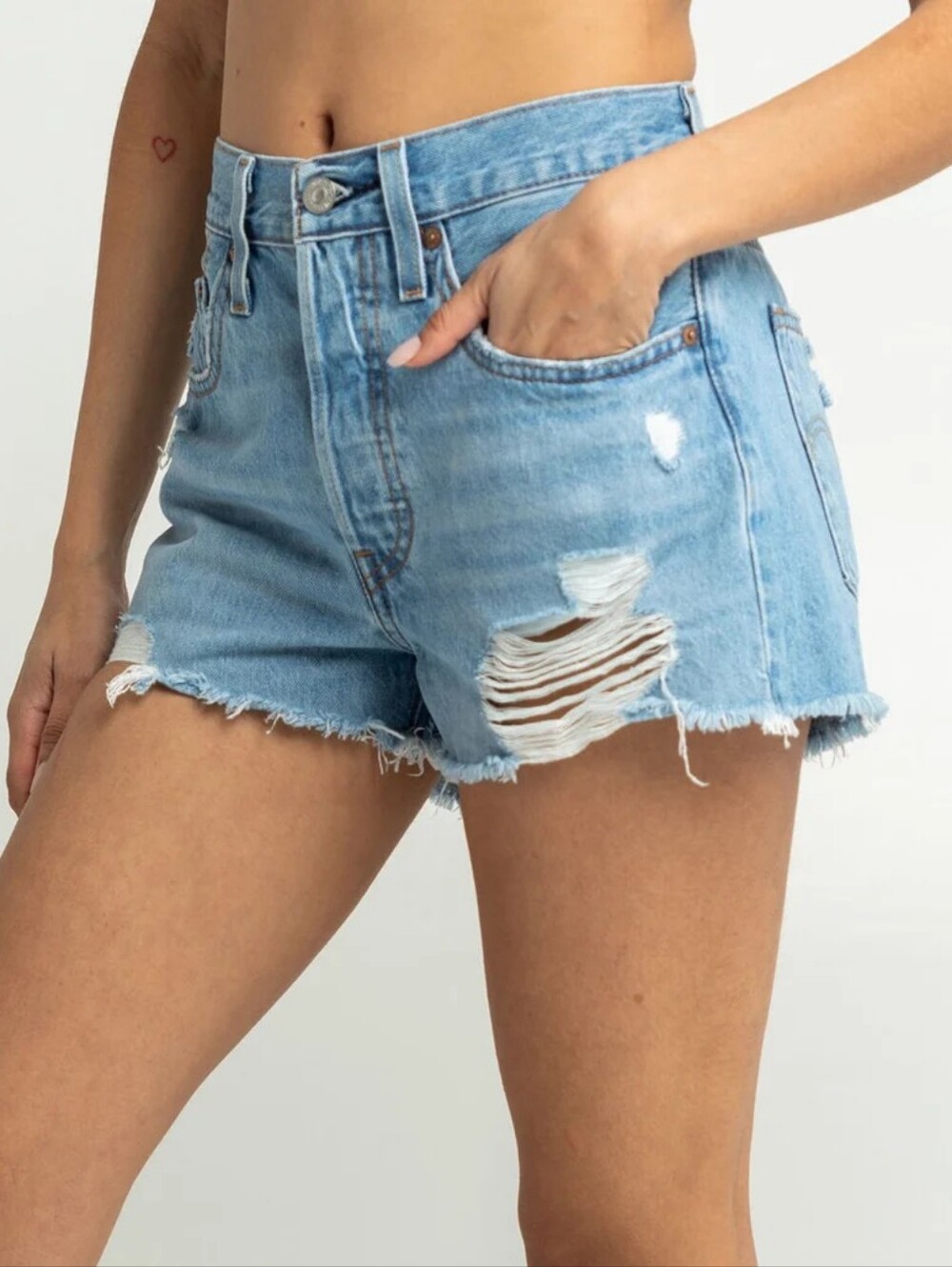 Levi's Women's 501 Original Womens Denim Shorts Distressed High Rise Sz 32
